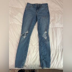 Target Universal Thread Size 4/27R Ripped High Rise Skinny Jeans